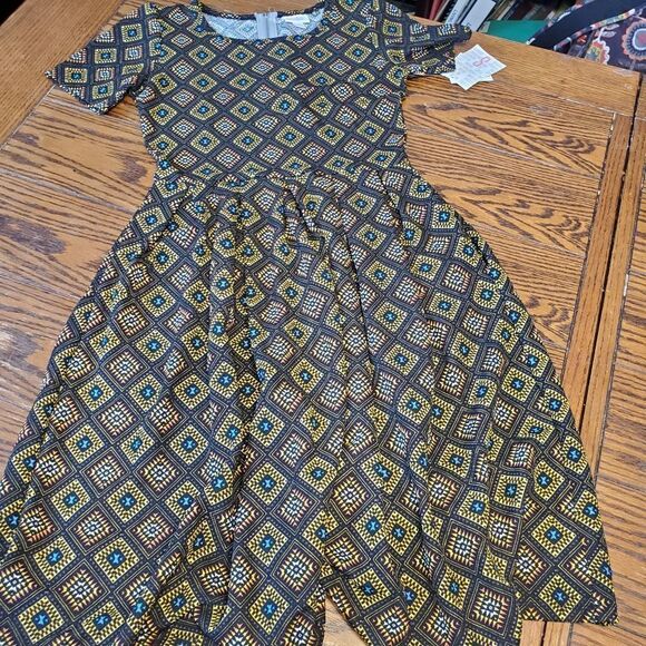 NWT lularoe diamond Amelia dress Sz small - Picture 1 of 3